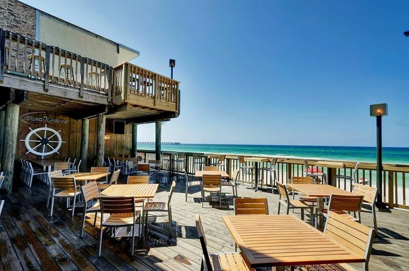 Grande Vista Bar & Grill in Destin Harbor, Destin