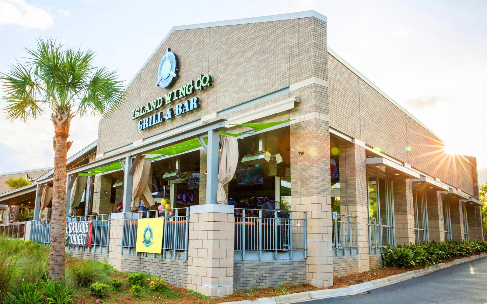 Island Wing Company Destin in Mid-Destin, Destin
