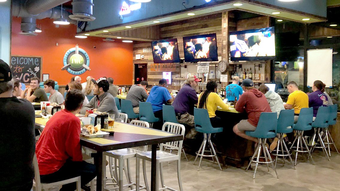Island Wing Company Destin in Mid-Destin, Destin