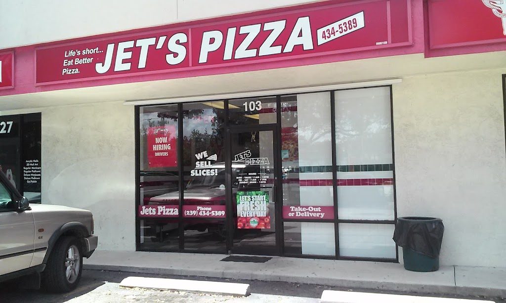 Jet's Pizza Destin in Destin Commons, Destin
