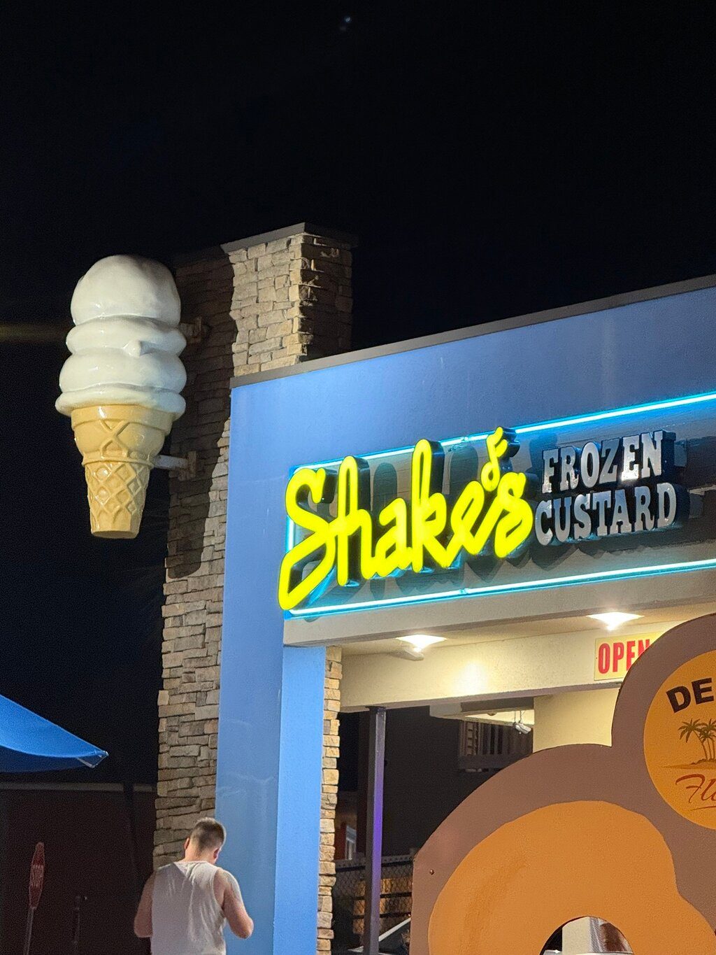 Shake's Frozen Custard in Mid-Destin, Destin
