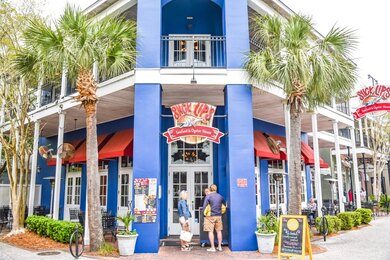 Slick Lips Seafood & Oyster House in Sandestin, Destin