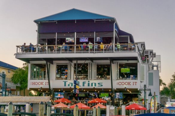 Tailfins Waterfront Grill in Destin Harbor, Destin