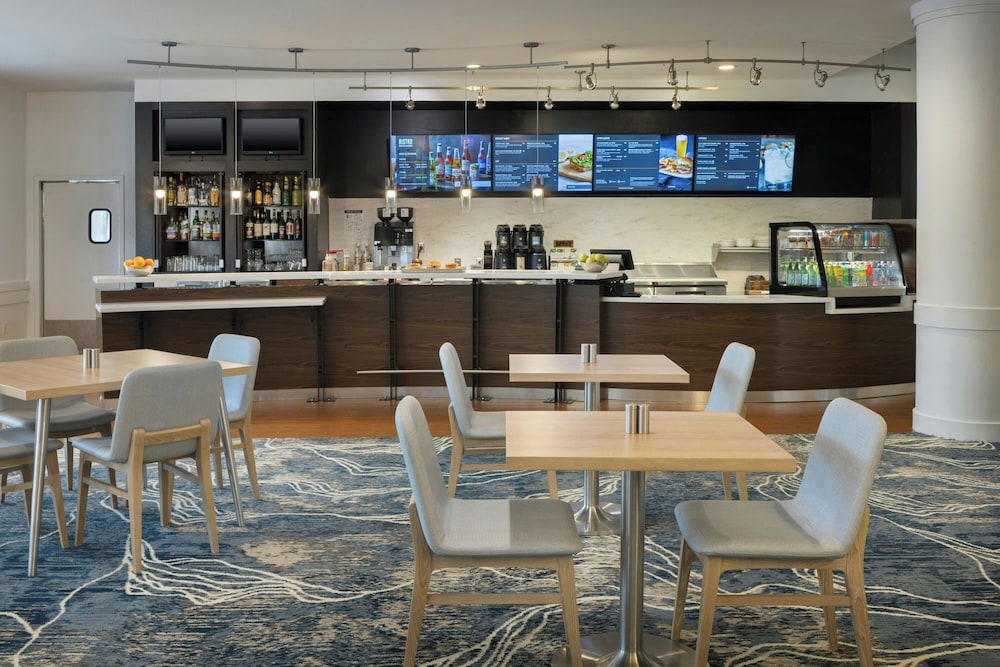 The Bistro at Courtyard Sandestin in Grand Boulevard, Destin